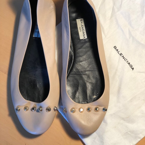 Balenciaga Silver Studded Nude Leather Ballet Flats Size 39 Original Price $515 - Picture 1 of 5
